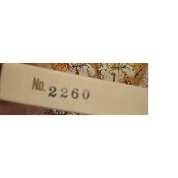 Timely Linens 5 Piece Tea Set White Sealed NIP - Picture 6 of 7